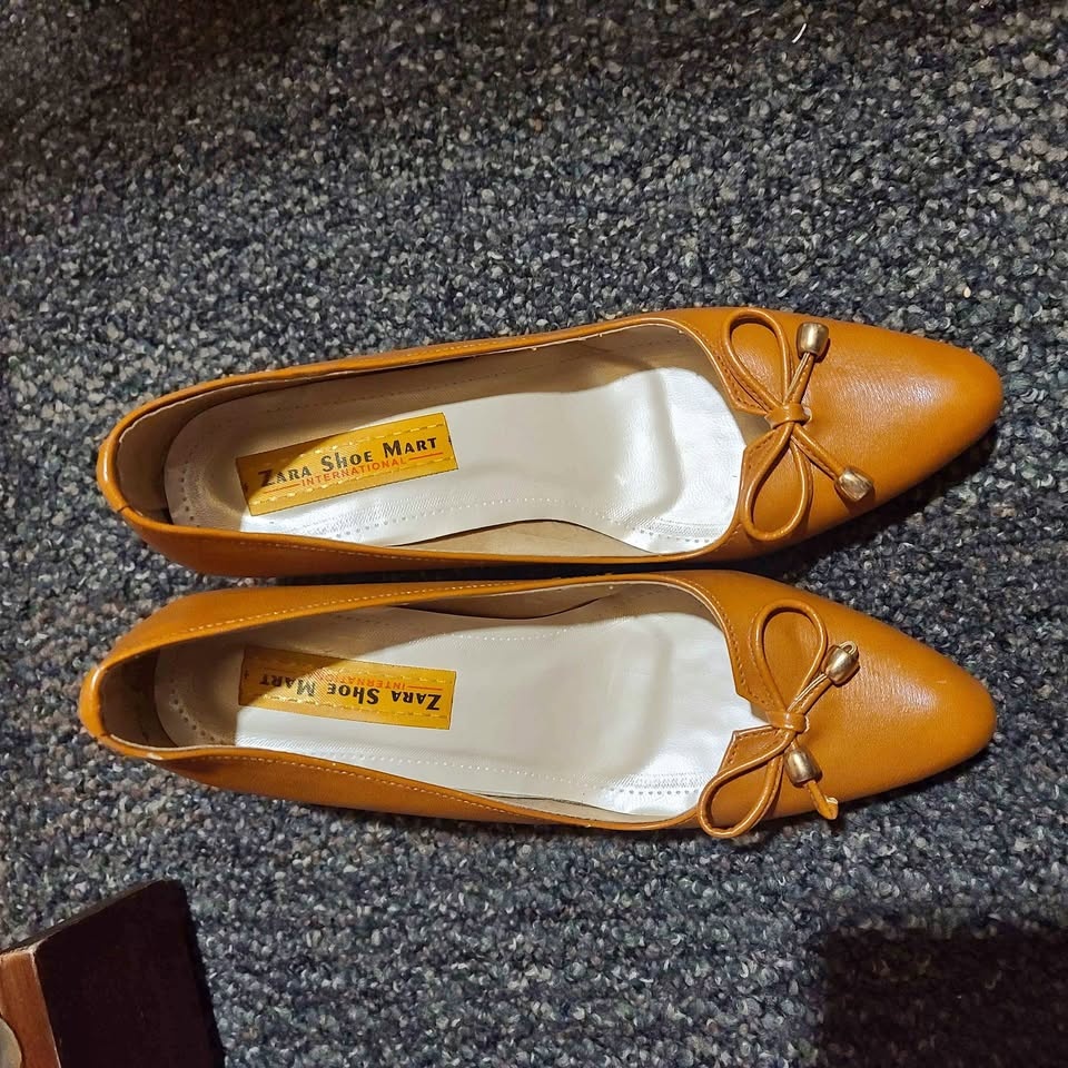 Women sandals new Size 7