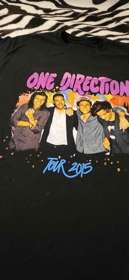One Direction Tour Merch Shirt L-XL - photo 3
