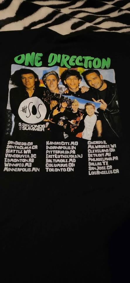 One Direction Tour Merch Shirt L-XL - photo 4