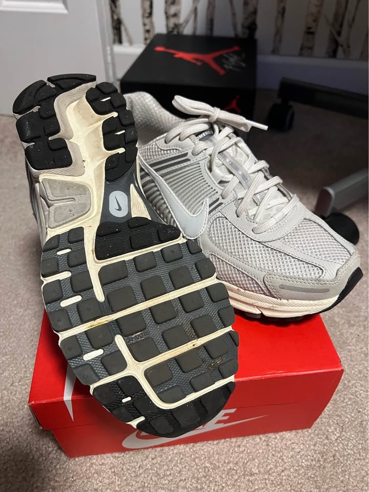 Nike Zoom Vomero 5 - photo 3