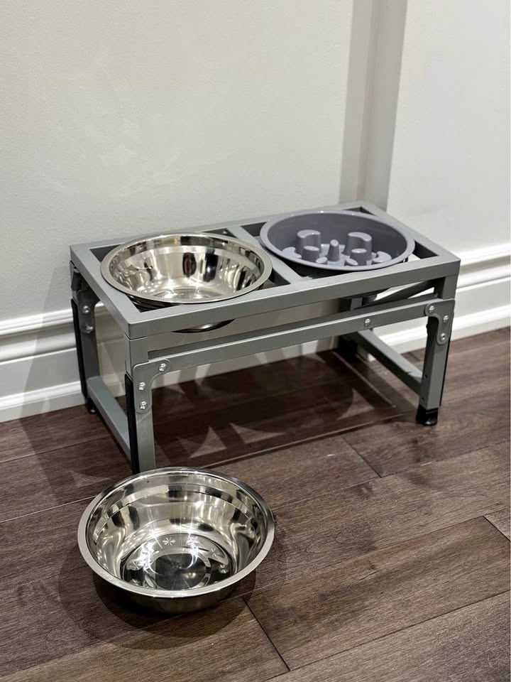 Brand New Sealed Adjustable Raised Dog Feeder Set