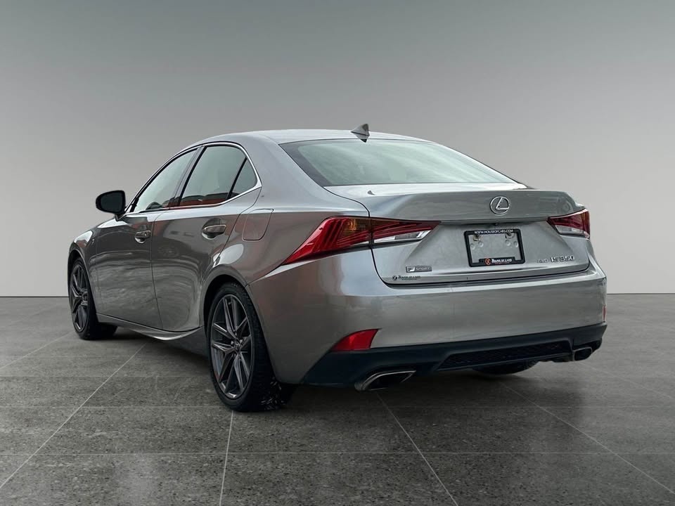 2017 Lexus IS - photo 3