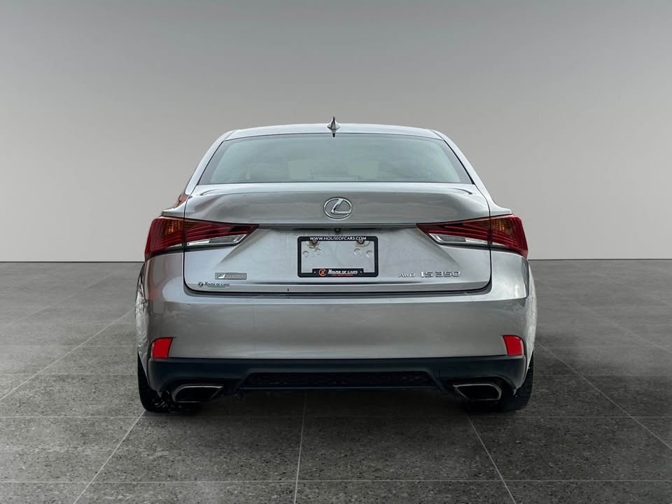 2017 Lexus IS - photo 4