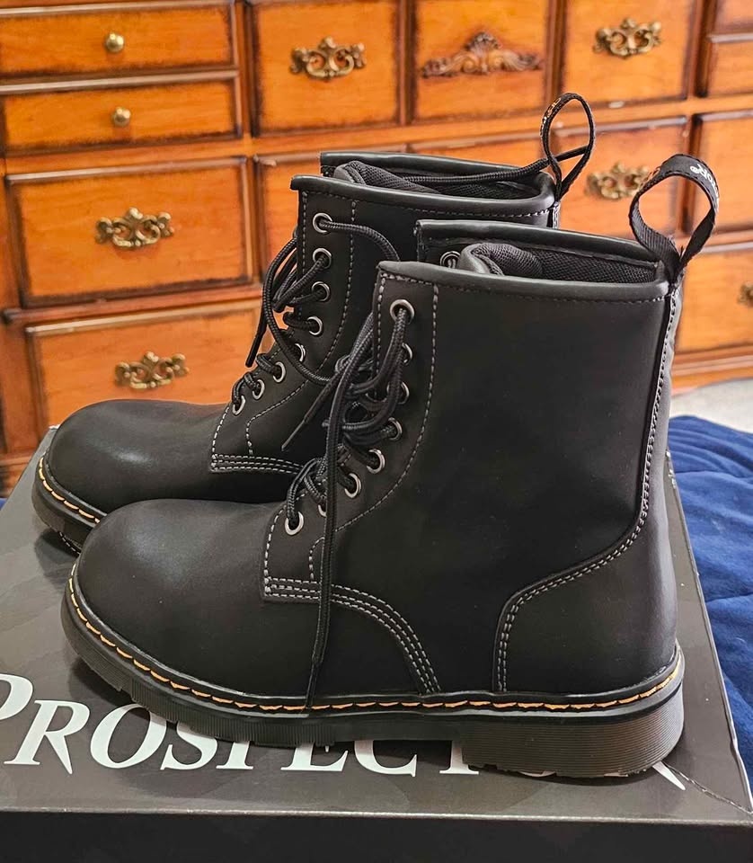 Prospector black boots Men's 7 / Ladies' 9 - photo 4