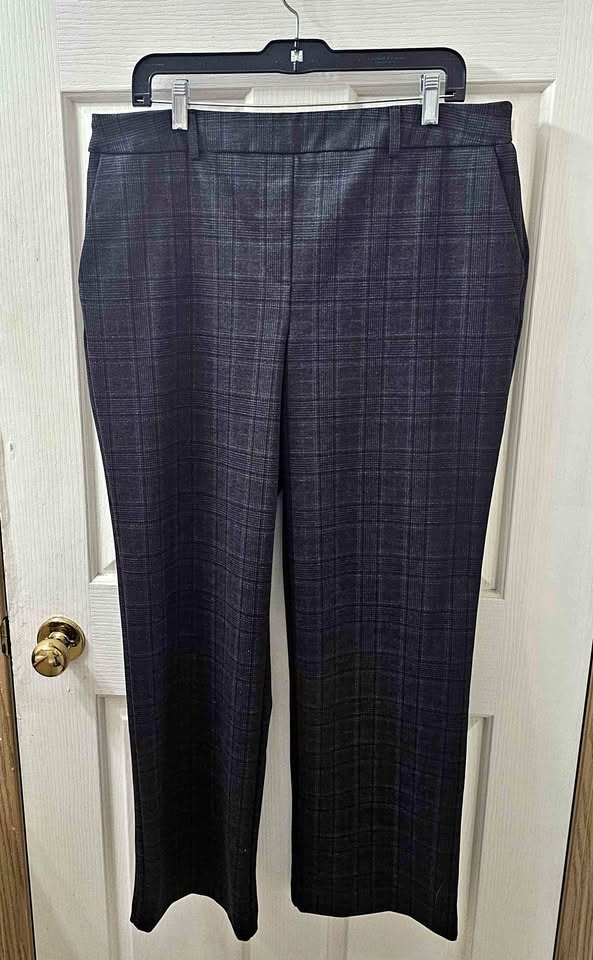 BNWOT Ladies Hilary Radley dark gray Pull on plaid pants Size 14