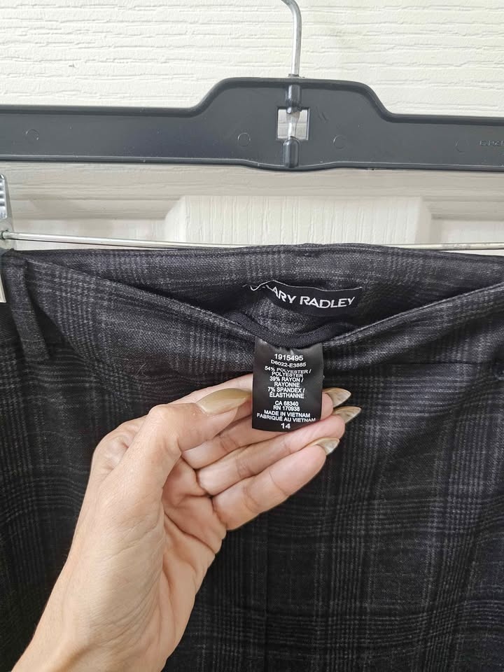 BNWOT Ladies Hilary Radley dark gray Pull on plaid pants Size 14 - photo 5