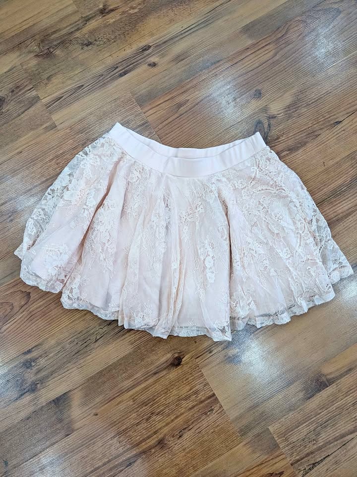 Brand new Y2K lace mini skirt for women