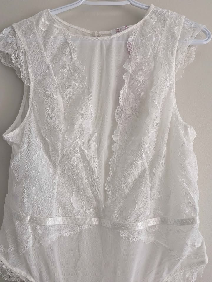 Brand new plus size beautiful women's lace bodysuit top - photo 2