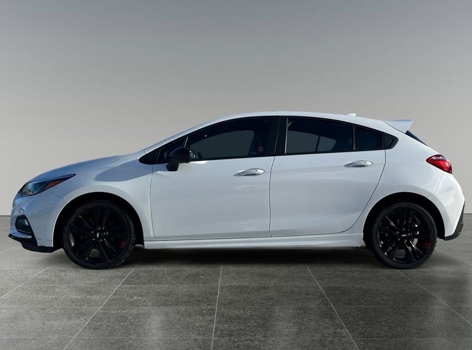 2018 Chevrolet Cruze FWD LT - photo 2