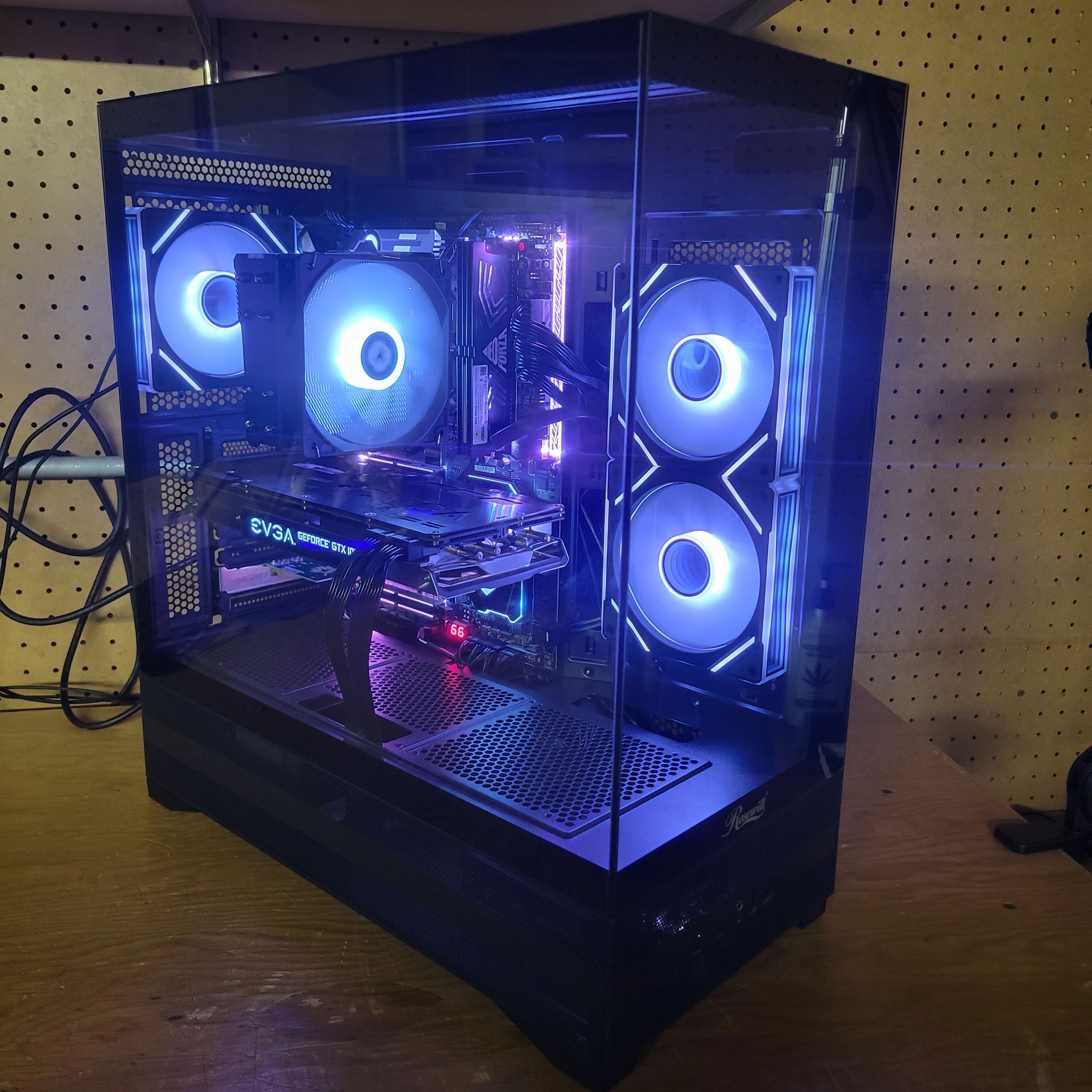 Gaming PC i7 + EVGA GTX 1070 FTW