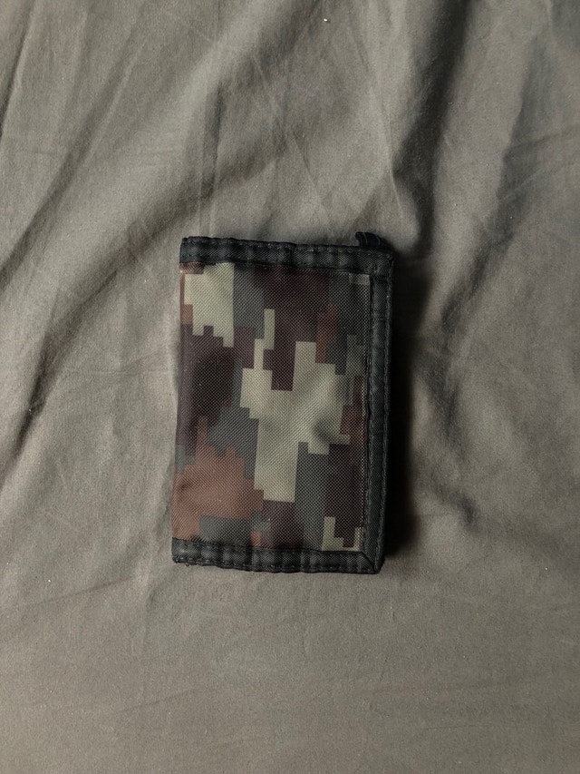 Camouflage Wallet (Polyester) - Cheap and Durable!