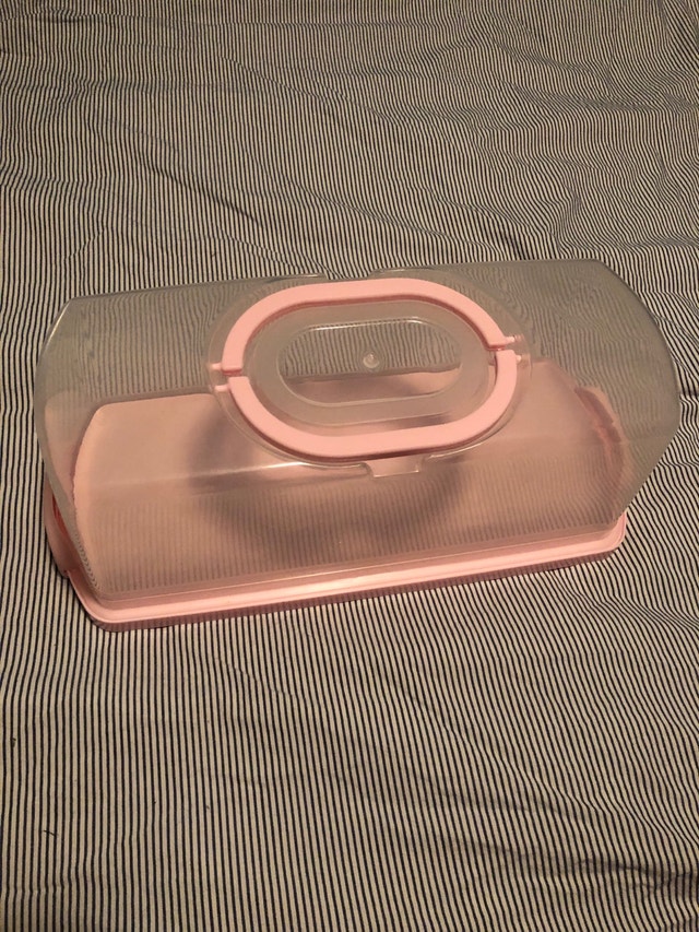 Plastic Cake Holder - Brand New!! - photo 2