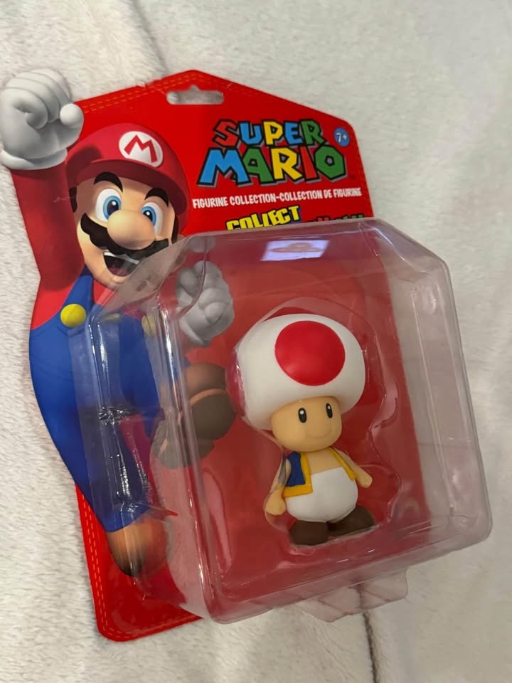 Super Mario Toad Collectible Figurine