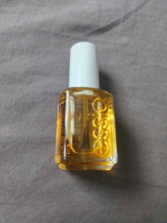 Essie Apricot Nail and Cuticle Oil - photo 4