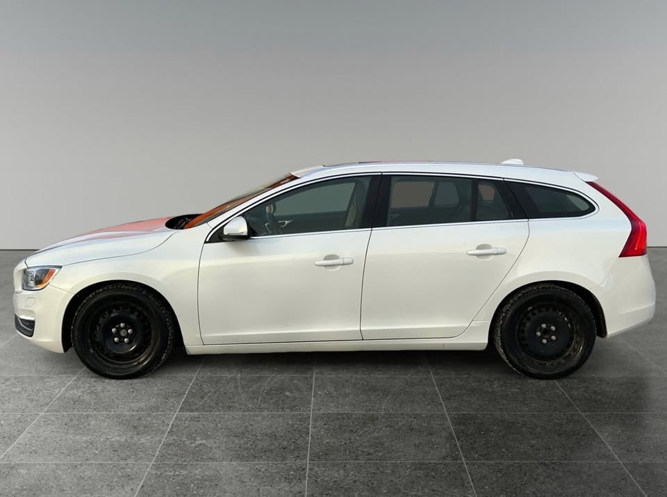 2015 Volvo V60 T5 Drive-E Premier Plus FWD - photo 2