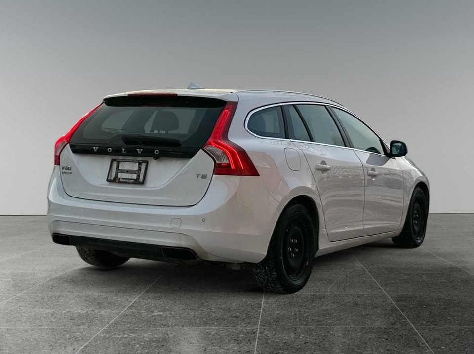2015 Volvo V60 T5 Drive-E Premier Plus FWD - photo 5