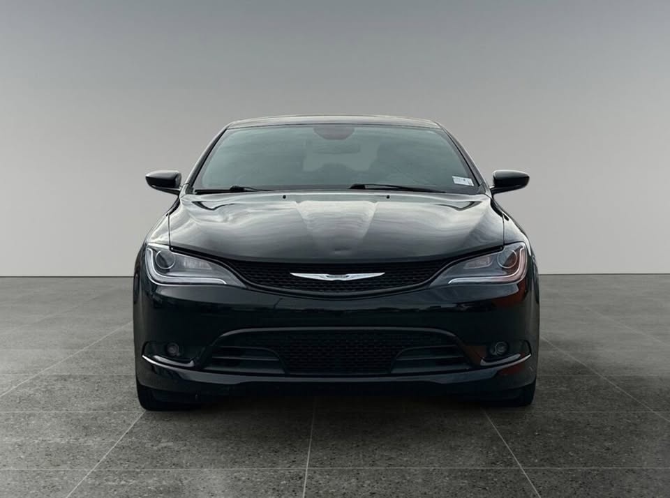 2015 Chrysler 200 FWD S - photo 5