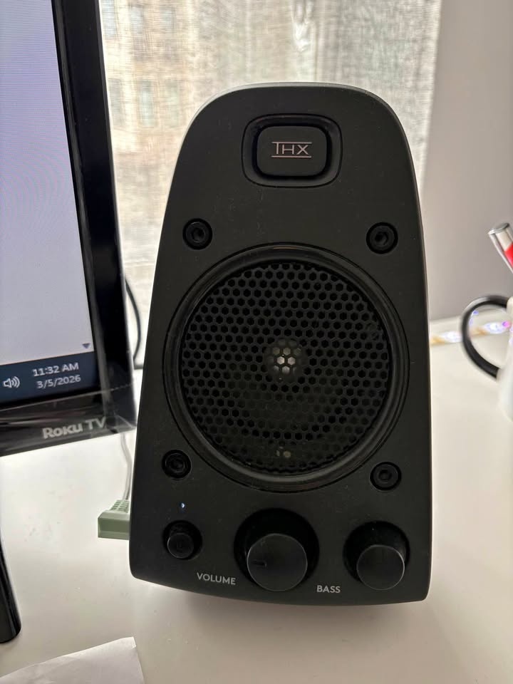 Logitech Z625 THX 2.1 Speaker System