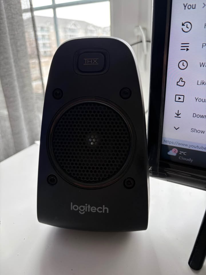 Logitech Z625 THX 2.1 Speaker System - photo 2