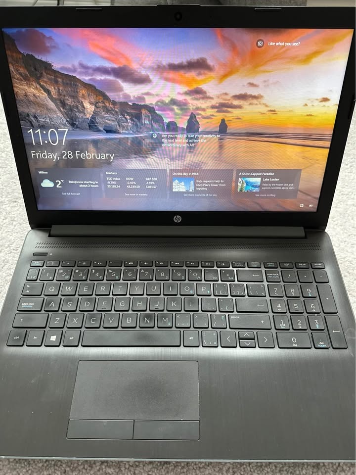 HP Laptop 15-db0018ca - photo 2