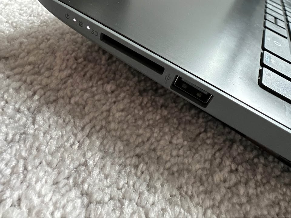 HP Laptop 15-db0018ca - photo 5