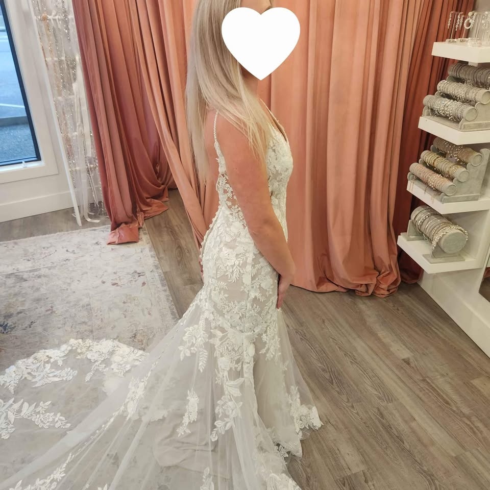 Wedding Dress - photo 2