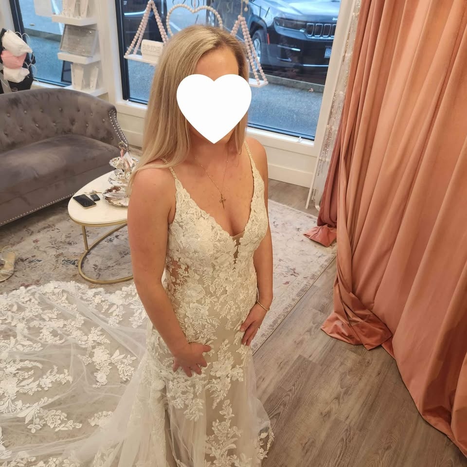 Wedding Dress - photo 4