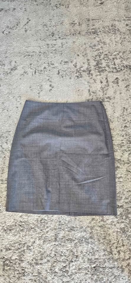 Banana Republic Size 14 Skirt