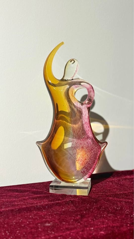 Decorative glass art sculpture