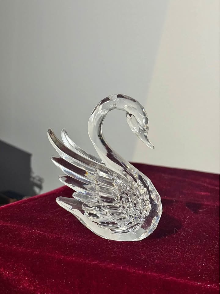 Crystal Swan Figurine Decor