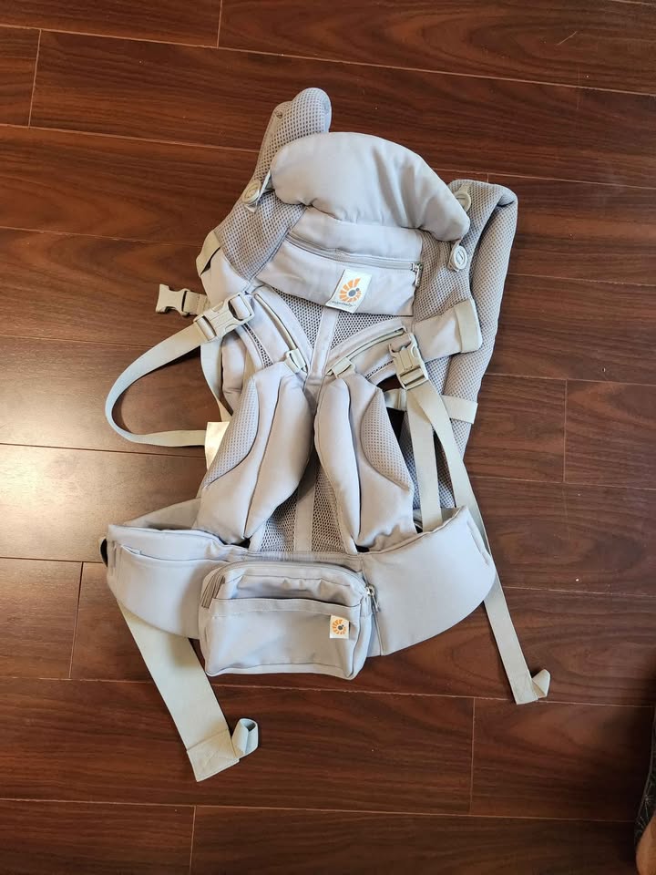Ergobaby Baby Carrier - photo 5