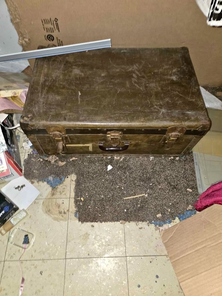 Vintage Military Foot Locker Trunk WWII Era