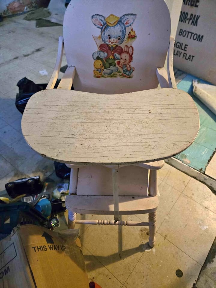 Vintage high chair