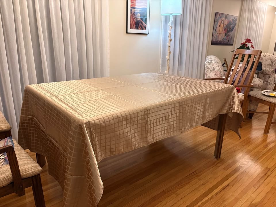 Gold Checkered Tablecloth & Napkins Set - photo 4