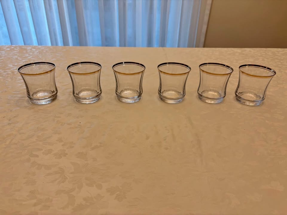 Set of 6 Gold Rim Glasses 3.5" Tall