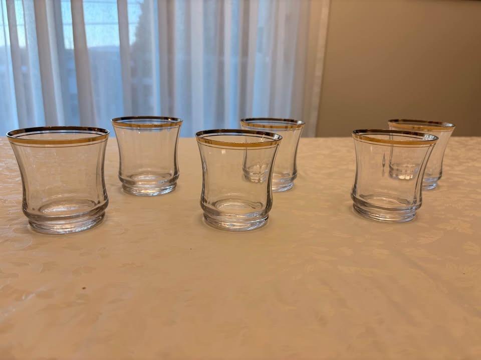 Set of 6 Gold Rim Glasses 3.5" Tall - photo 2