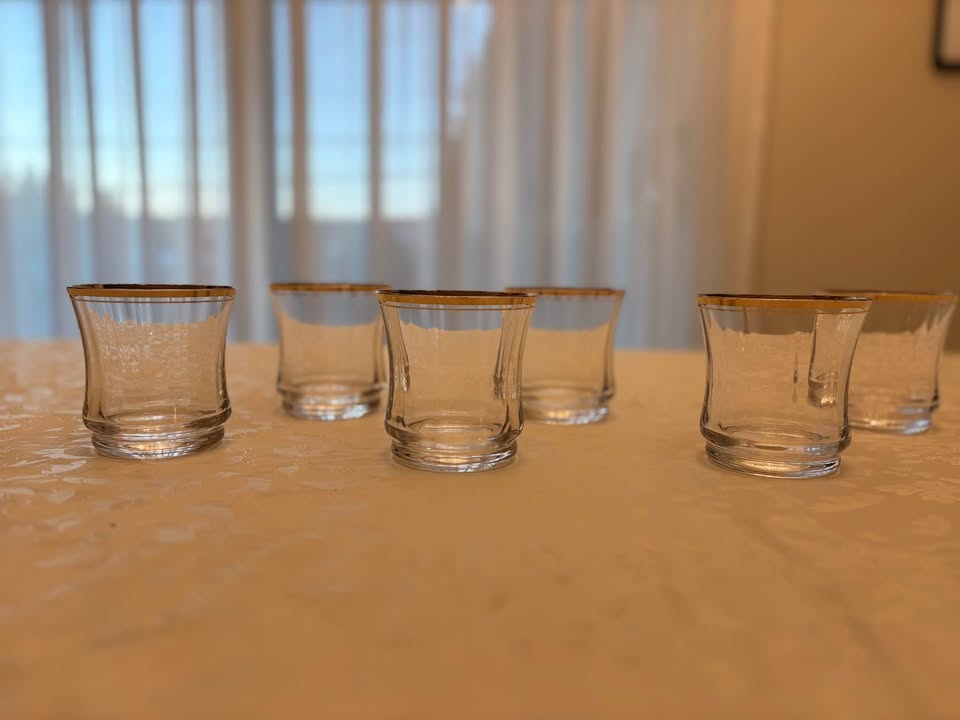 Set of 6 Gold Rim Glasses 3.5" Tall - photo 3