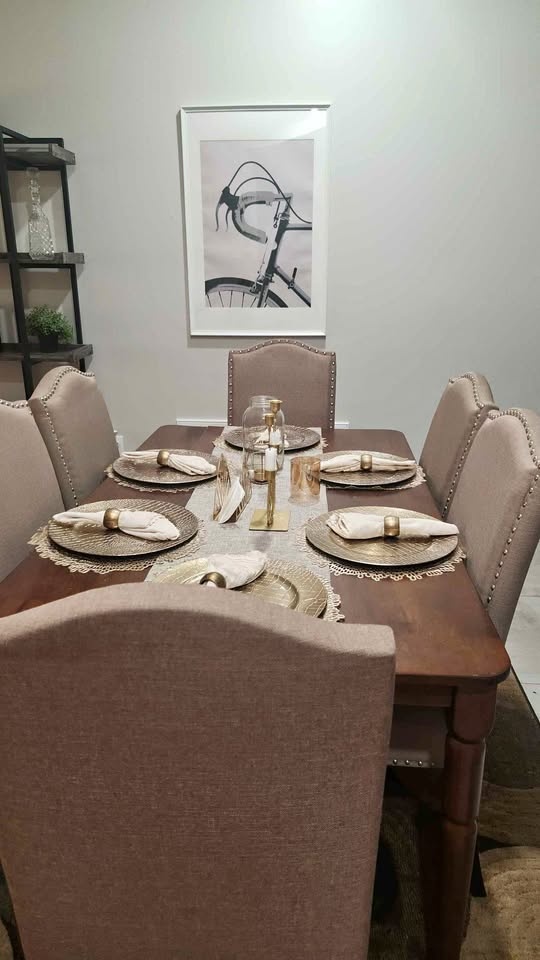 6 Dining Chairs - Elegant & Contemporary - Jersey City Pickup