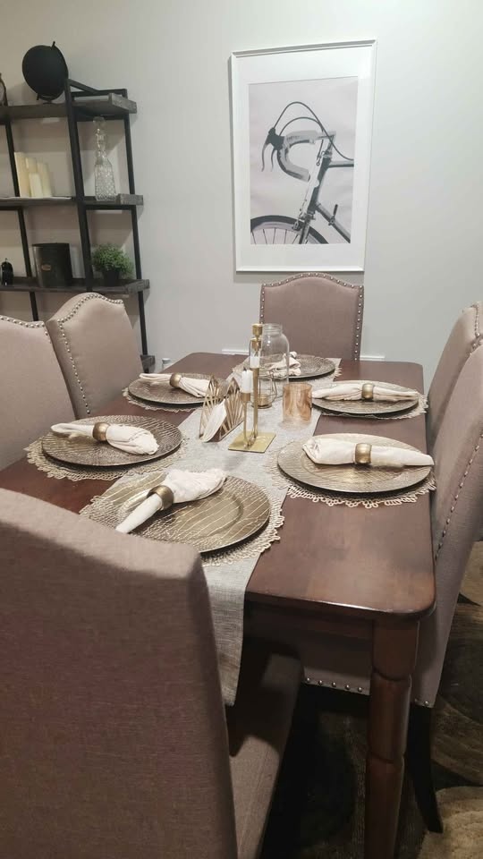 6 Dining Chairs - Elegant & Contemporary - Jersey City Pickup - photo 3