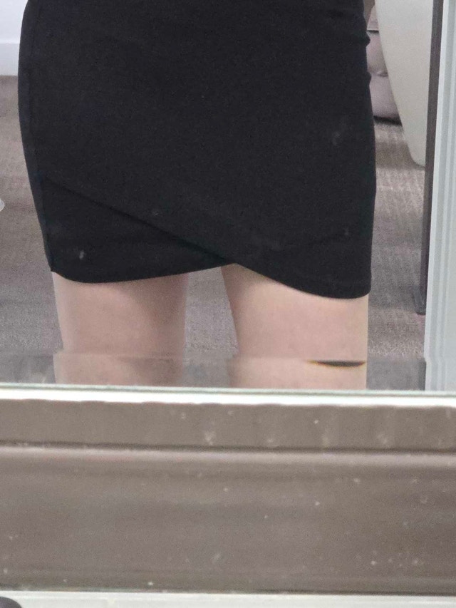 Cute fitted skirt, fits S-M black - photo 2