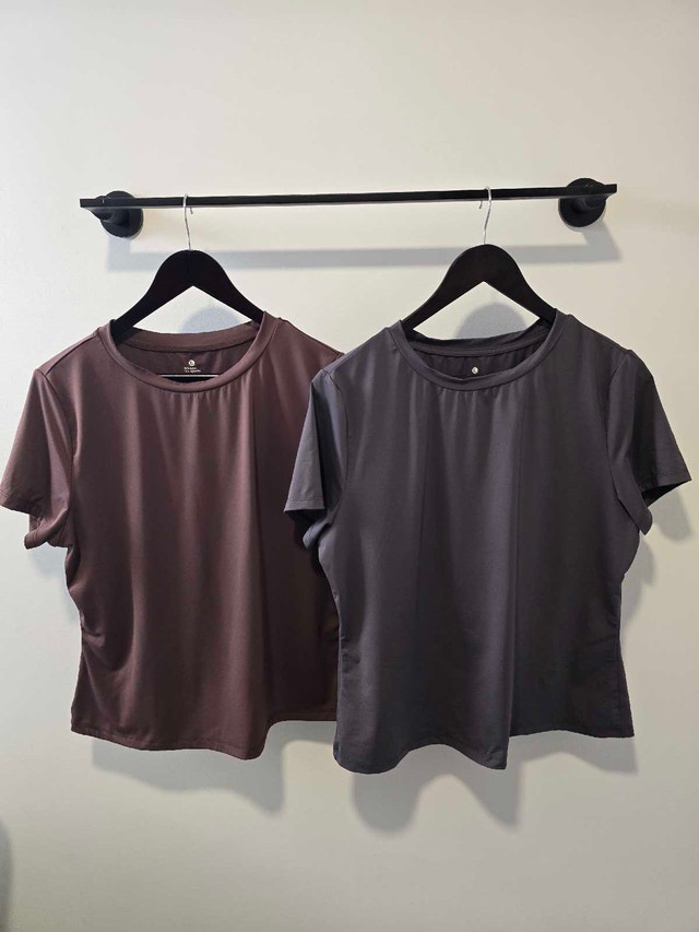 XL Youth Exercise Top / Women's S-M