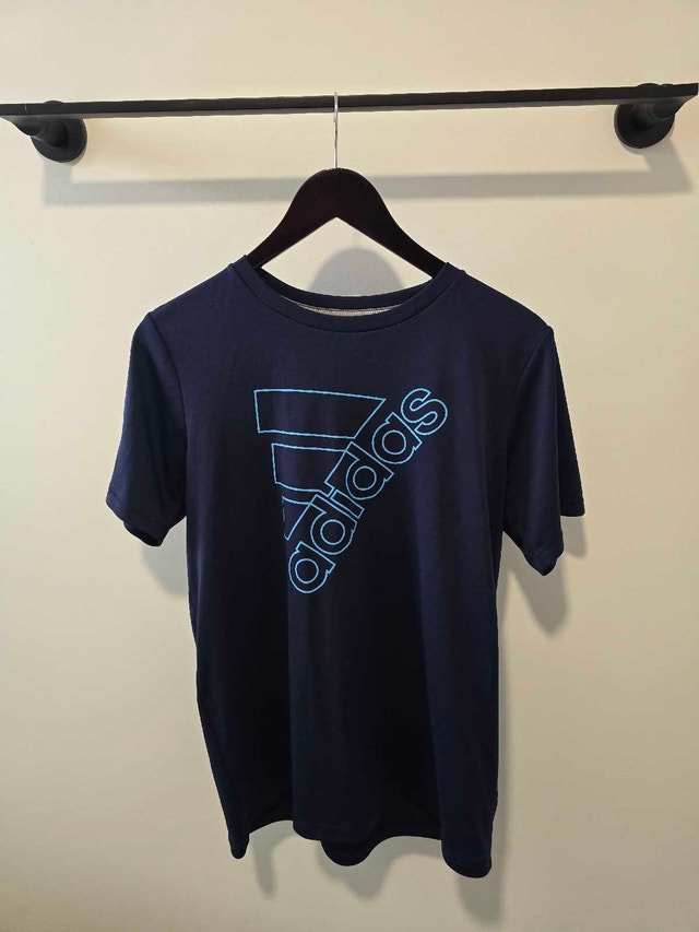 Womens L exercise top in excellent condition