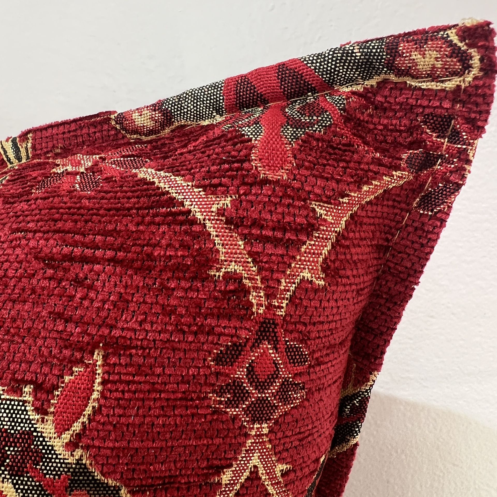 Red Kilim Pillow Cover - photo 3
