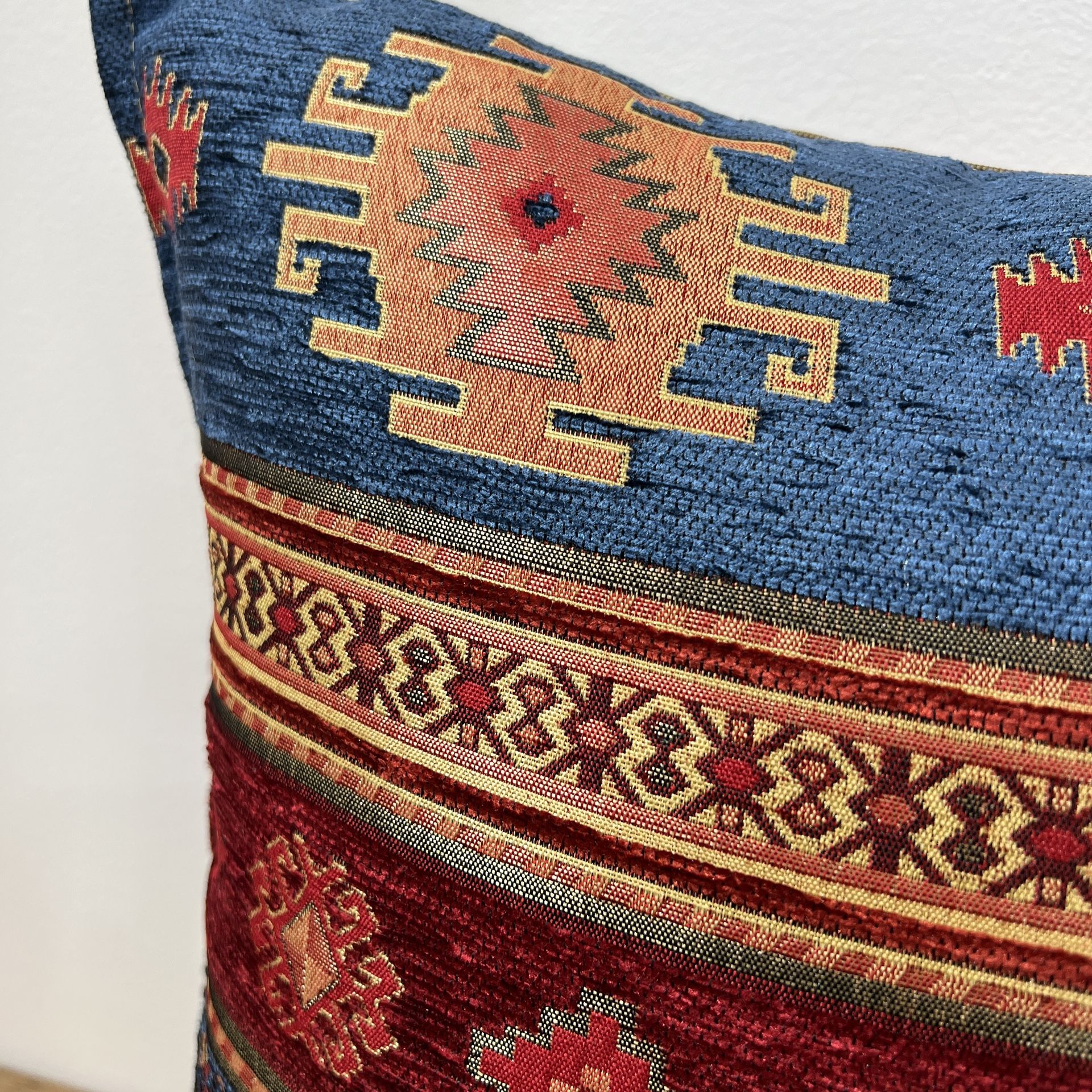 Chenille Kilim Pillow Cover: Boho Geometric Accent - photo 3