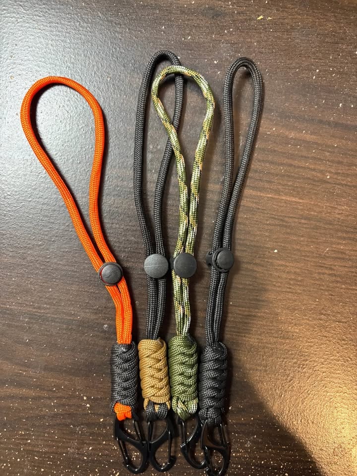 9 pieces Paracord Keychains - photo 3