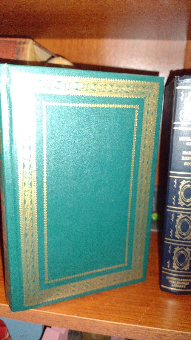 The International Collectors Library (8 Books) - photo 2