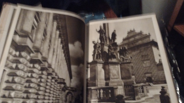 Prague in Photographs - Vintage Karel Plicka Hardcover - photo 4