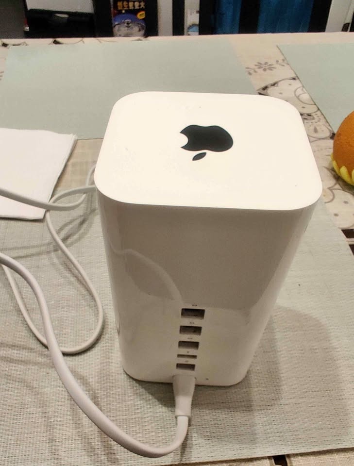Apple AirPort Extreme 802.11ac Wireless Router (A1521)
