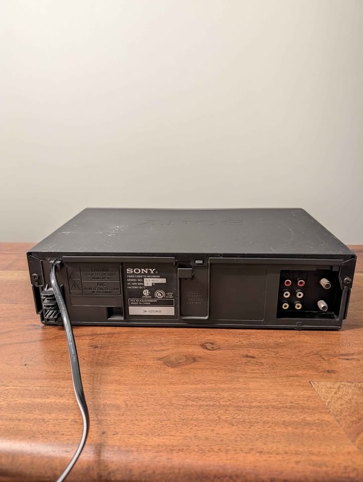 Sony VCR Vide Cassette Player Excellent Working Condition - photo 2