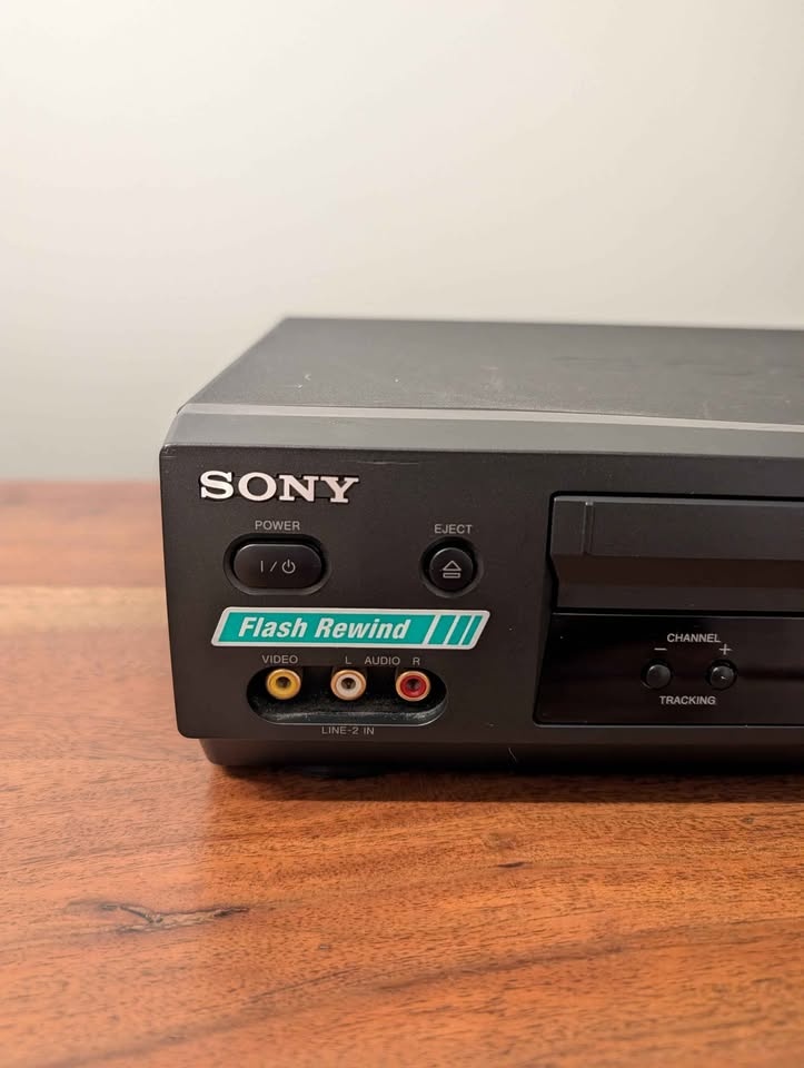 Sony VCR Vide Cassette Player Excellent Working Condition - photo 3